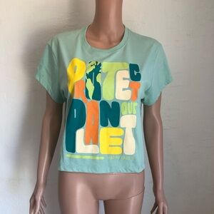 Happy Earth Protect Our Planet Mint Green T-Shirt Women’s Juniors Size XXL (M)